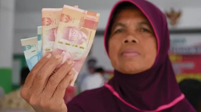 Pencairan BLT BBM Tahap 1 Tahun 2025 Dimulai: Senilai Rp600.000, Ini Kriteria Penerimanya