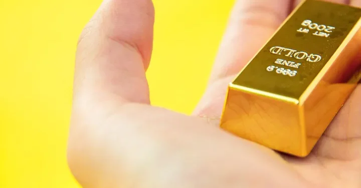 Cek Harga Emas Hari Ini, 6 Mei 2025: Emas Antam Tembus Rp1.982.000 per Gram