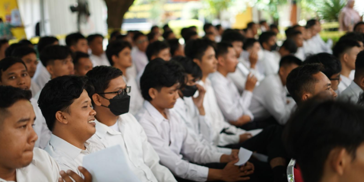 Ada yang Hingga Rp10 Juta!! Ini Formasi CPNS 2025 untuk SMA/SMK dengan Gaji Tertinggi