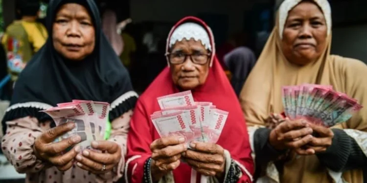 10 Jenis Bansos Segera Cair Juni 2025! Cek NIK e-KTP Anda Sekarang di cekbansos.kemensos.go.id