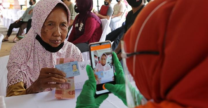 PKH BPNT Termasuk! Cek NIK e-KTP Anda Sekarang, 3 Bansos Mei 2025 Cair