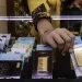 Harga Emas Antam Hari Ini Turun Rp 4.000