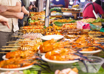 Medan Malam Hari: Dari Street Food hingga Hiburan Kota yang Memikat