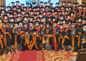 Aturan Prokes Yang Ketat, Prosesi Wisuda Berjalan Dengan Lancar