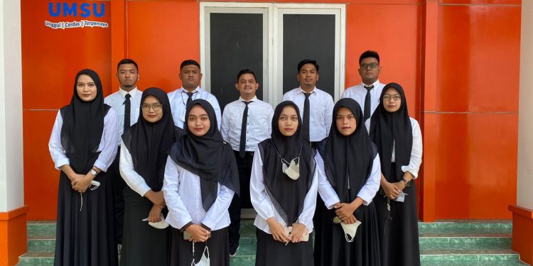 Dr. Faisal, SH., M. Hum membuka seminar proposal skripsi