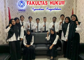 Dua Belas Peserta Seminar Proposal dibuka langsung oleh Dekan Fakultas Hukum Dr. Faisal, SH., M.Hum