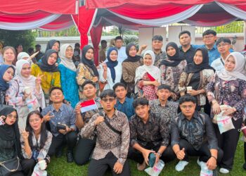 Mahasiswa FH UMSU KKN Internasional Laksanakan Upacara Kemerdekaan RI ke-81 di KJRI Penang, Malaysia